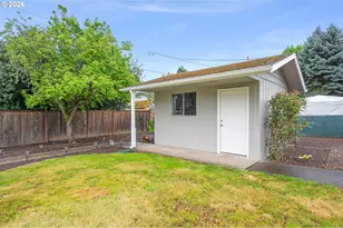2463 Moore St, Eugene, OR 97404 - Photo 29