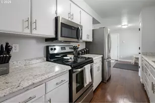2463 Moore St, Eugene, OR 97404 - Photo 17