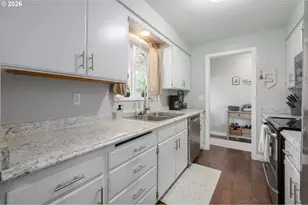 2463 Moore St, Eugene, OR 97404 - Photo 15