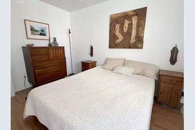 12839 SE Raymond St, Portland, OR 97236 - Photo 15