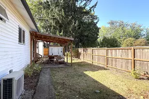 12839 SE Raymond St, Portland, OR 97236 - Photo 39