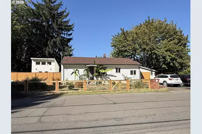 12839 SE Raymond St, Portland, OR 97236 - Photo 3