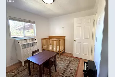 12839 SE Raymond St, Portland, OR 97236 - Photo 23