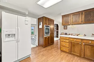 1090 NW 13th Ave, Canby, OR 97013 - Photo 17
