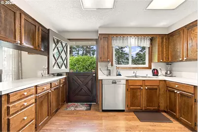 1090 NW 13th Ave, Canby, OR 97013 - Photo 15