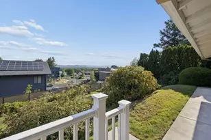 225 SW 4th St, Troutdale, OR 97060 - Photo 5