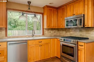10170 SW Siletz Dr, Tualatin, OR 97062 - Photo 13