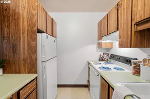 7740 SW Barnes Rd, Portland, OR 97225 - Photo 21