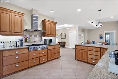 26500 SE 5th St, Camas, WA 98607 - Photo 13