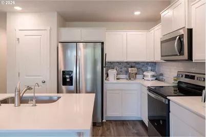 10225 NE 79th Ct, Vancouver, WA 98662 - Photo 11