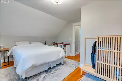 318 N Fremont St, Portland, OR 97227 - Photo 27