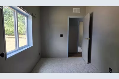34125 E Lacomb Rd, Lebanon, OR 97355 - Photo 15