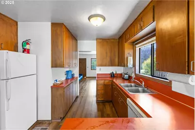 620 NW 19th St, Corvallis, OR 97330 - Photo 7