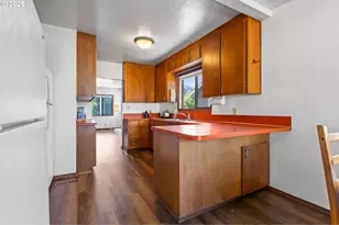 620 NW 19th St, Corvallis, OR 97330 - Photo 9