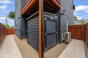 3104 SE Francis St, Portland, OR 97202 - Photo 41