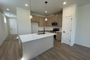20761 NE Thompson Ter, Fairview, OR 97024 - Photo 7