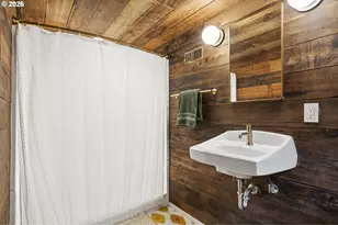 2023 NE Highland St, Portland, OR 97211 - Photo 23