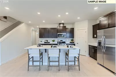 8960 SW Vermillion Dr, Tualatin, OR 97062 - Photo 3