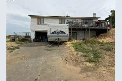 206 SE Kirk Ave, Pendleton, OR 97801 - Photo 1