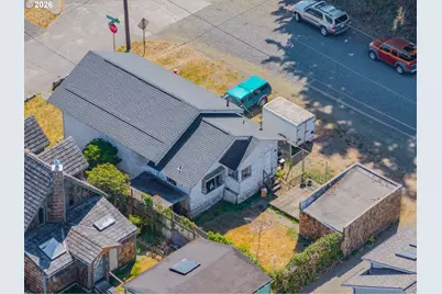 892 Colorado Ave, North Bend, OR 97459 - Photo 5
