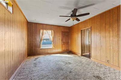 892 Colorado Ave, North Bend, OR 97459 - Photo 11