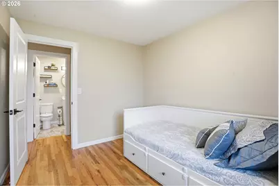 735 SW 136th Ave, Beaverton, OR 97005 - Photo 17