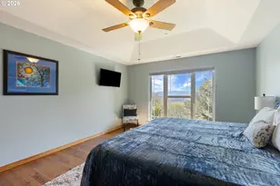 660 18th Ave, Coos Bay, OR 97420 - Photo 19