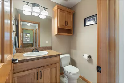 660 18th Ave, Coos Bay, OR 97420 - Photo 37