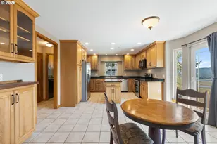 660 18th Ave, Coos Bay, OR 97420 - Photo 13