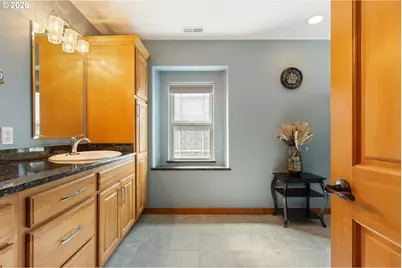 660 18th Ave, Coos Bay, OR 97420 - Photo 21