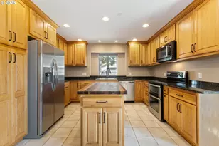 660 18th Ave, Coos Bay, OR 97420 - Photo 15