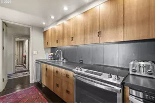 2211 SW 1st Ave, Portland, OR 97201 - Photo 23