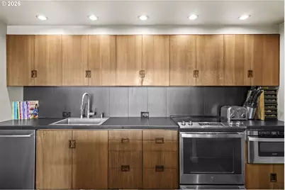 2211 SW 1st Ave #1104, Portland, OR 97201 - Photo 25