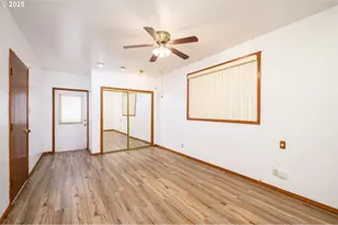 1404 E 8th St, Newberg, OR 97132 - Photo 21