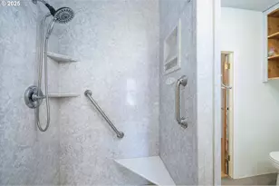 1404 E 8th St, Newberg, OR 97132 - Photo 23