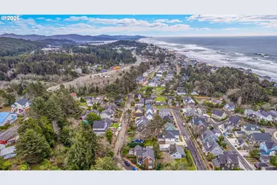2729 SW Coast Ave, Lincoln City, OR 97367 - Photo 27