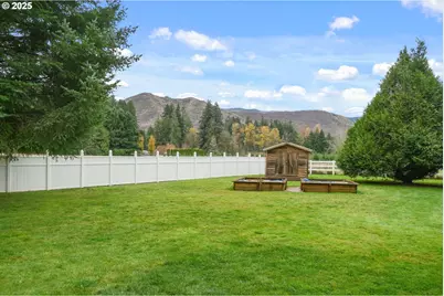 43950 McKenzie Hwy, Walterville, OR 97489 - Photo 27