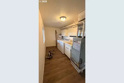 149 S Front St, Creswell, OR 97426 - Photo 13