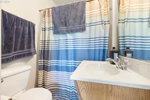7040 N Lombard St, Portland, OR 97203 - Photo 41