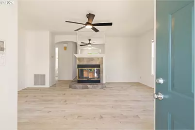 7040 N Lombard St, Portland, OR 97203 - Photo 9