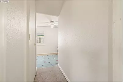 7040 N Lombard St, Portland, OR 97203 - Photo 43