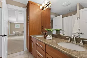 11085 NW Eggers Ct, Portland, OR 97229 - Photo 29