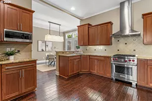 11085 NW Eggers Ct, Portland, OR 97229 - Photo 17