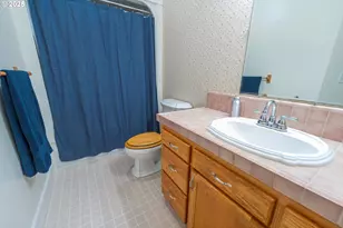 75325 Mosby Creek Rd, Cottage Grove, OR 97424 - Photo 17