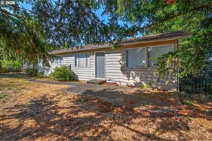 1749 SE 176th Ave, Portland, OR 97233 - Photo 1