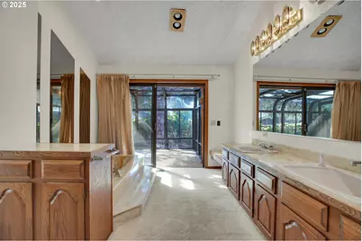 8710 SE 57th Ave, Portland, OR 97206 - Photo 27