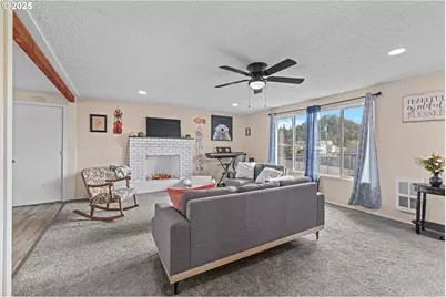 1893 Sunset Ln, Myrtle Point, OR 97458 - Photo 7