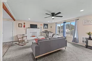 1893 Sunset Ln, Myrtle Point, OR 97458 - Photo 7