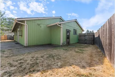 9500 SW Cheraw Ct, Tualatin, OR 97062 - Photo 17
