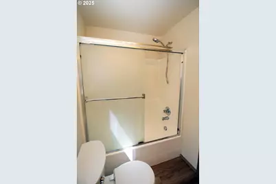 5038 N Vanderbilt St, Portland, OR 97203 - Photo 11